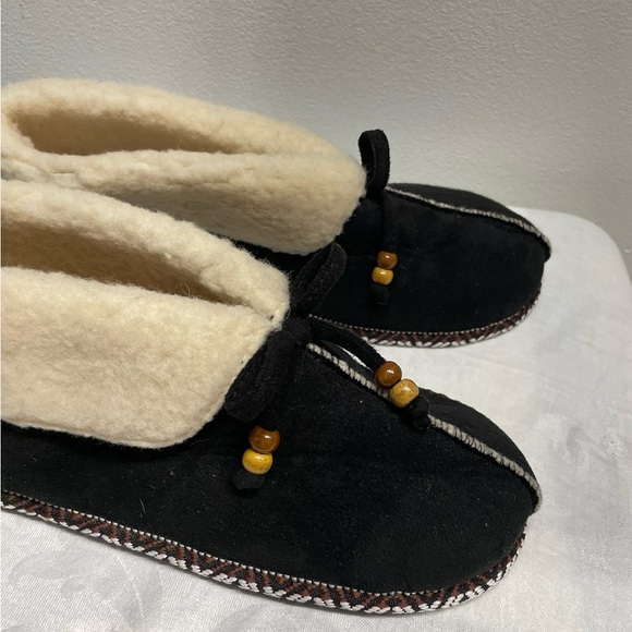 🖤Madden Girl Slippers🖤 - Picture 6 of 11